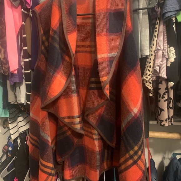 Plaid vest - Picture 1 of 1